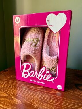 Barbie Women’s Size 6.5-7.5 Pink Fuzzy Slippers in Gift Box